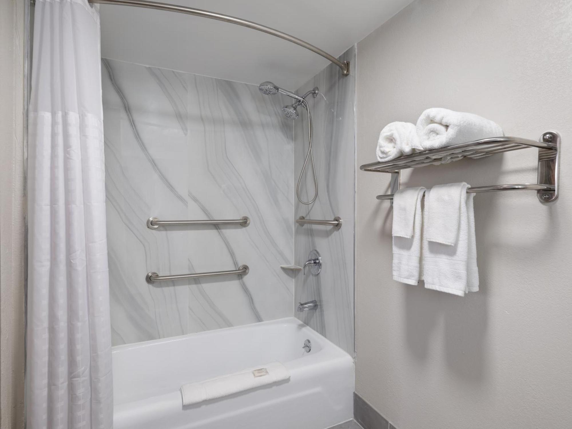 Days-Inn By Wyndham Montgomery I-85 エクステリア 写真