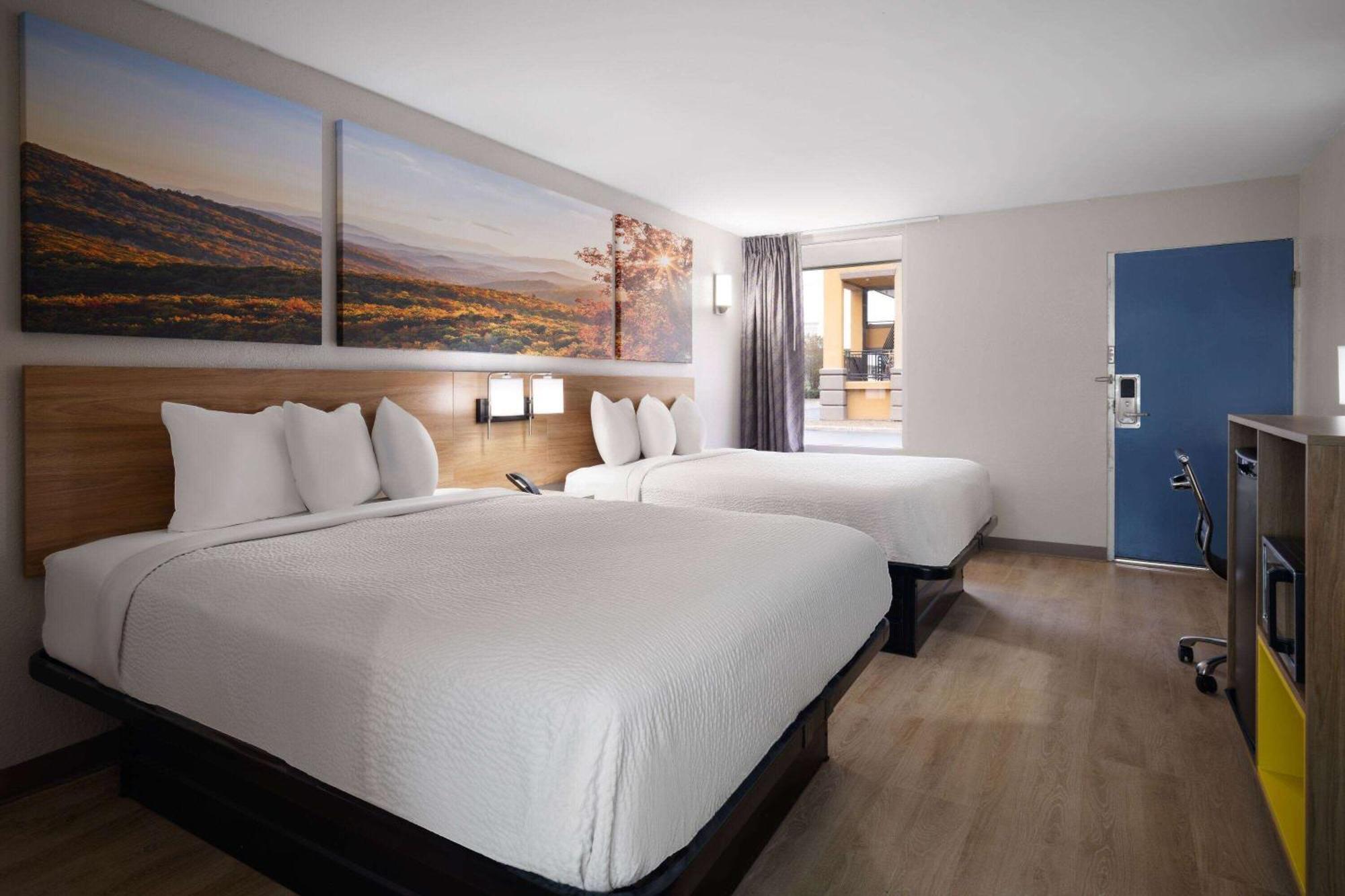 Days-Inn By Wyndham Montgomery I-85 エクステリア 写真
