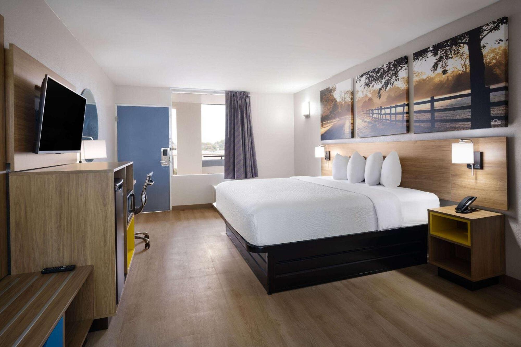 Days-Inn By Wyndham Montgomery I-85 エクステリア 写真